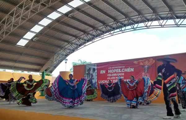 Con eventos culturales antorchistas cheneros festejan un año más de lucha 