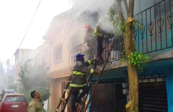 Protección Civil y Policía Municipal atienden contingencia en el barrio Herreros