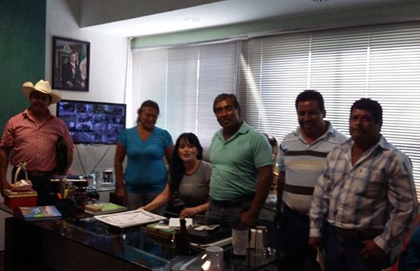 Antorchistas de Jiquipilas entregan pliego de peticiones a la Autoridad