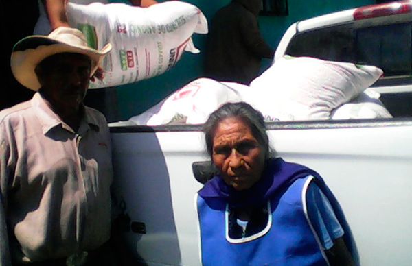 Antorcha beneficia en Cortázar a campesinos