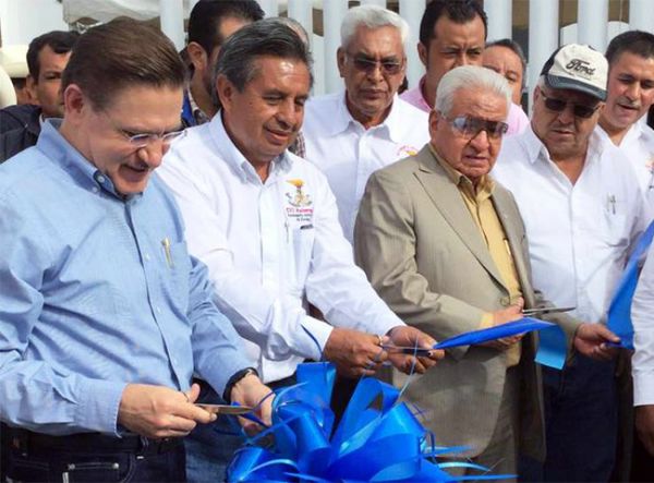Inauguran casa del estudiante en Durango 