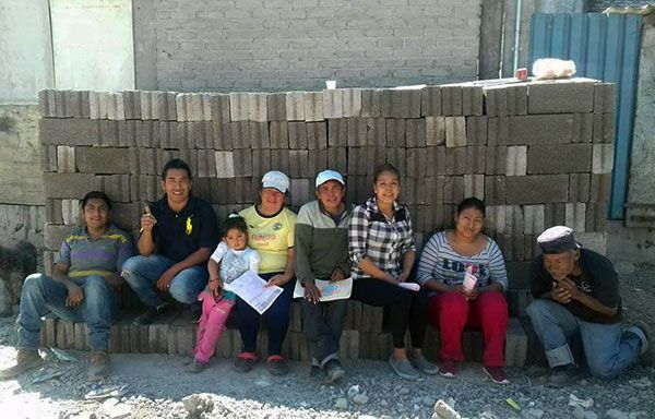 Beneficiados empiezan a recibir los primeros materiales de construcción