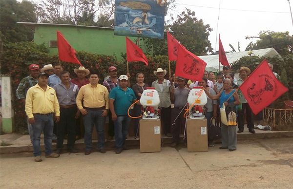 Logra Antorcha apoyos para campesinos de José Azueta
