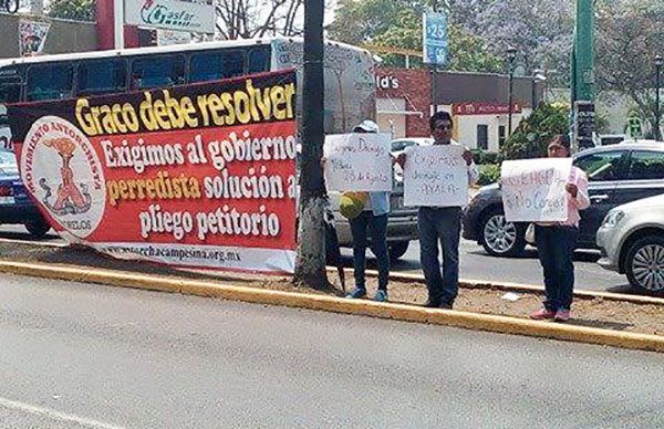 Exigen pronta solución a necesidades básicas