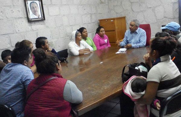 Edil de Tarímbaro promete respuestas a antorchistas