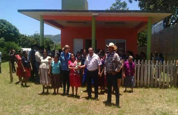 Antorcha lleva servicios de salud para el municipio de Mecayapan