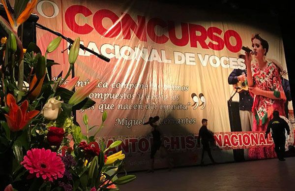 A minutos de que inicie el VI Concurso Nacional de Voces