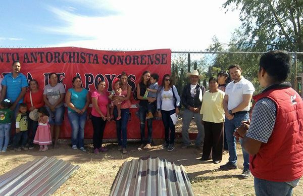 La lucha organizada rinde frutos; entregan láminas galvanizadas en Guaymas Sonora 