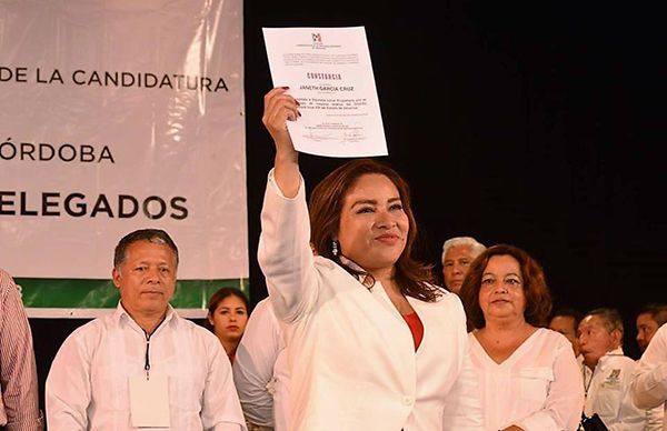 Ratifican en Córdoba a Janeth García Cruz como candidata a diputada por el distrito XIX