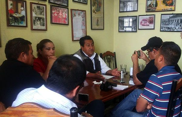  Antorchistas inauguran cancha de usos múltiples en santa Brígida