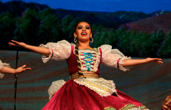 Antorchistas, los neo mecenas de la vida cultural mexicana