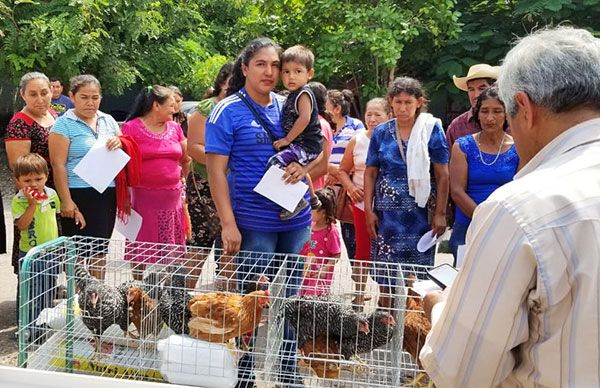 Huetamenses organizados logran apoyo de alimentación gestionado ante SEDRUA