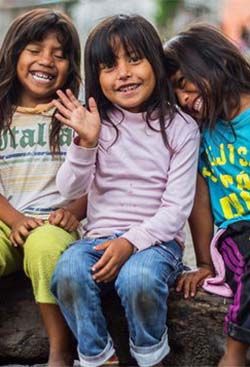 Luchar por un país mejor en el que no sólo los 6 de enero, los niños puedan ser felices