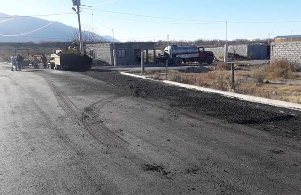 Pavimentación en la colonia  Unidad antorchita de Parras de la Fuente