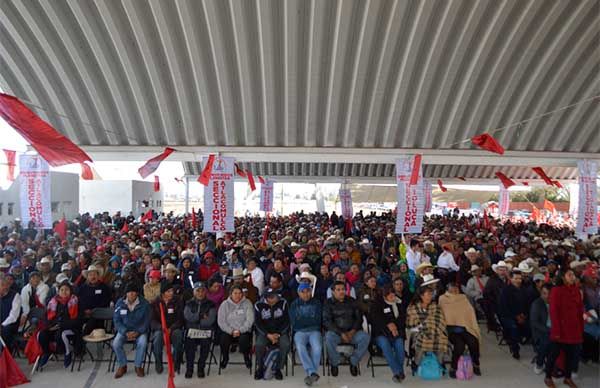Dip.Brasil Acosta Peña imparte conferencia campesina La Postura de Antorcha ante la situación política de México