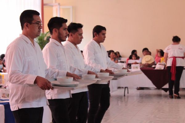 Rescatan gastronomía mixteca en la Feria de Tecomatlán 2019 