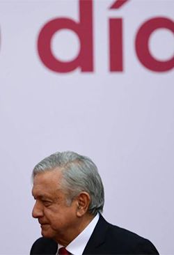 Cien días, seis años