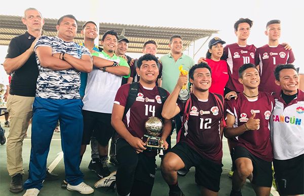 Voleibolistas de Cancún logran el segundo lugar en el XIII Torneo Nacional de Voleibol
