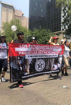 Estudiantes del país celebran su día luchando 
