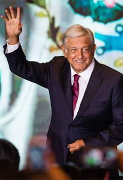 AMLO: malabares en Palacio Nacional