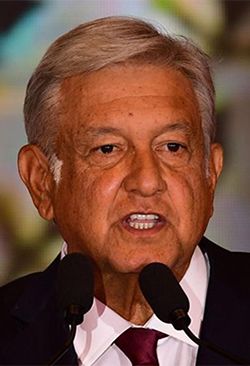 La política de calumnias y engaños de AMLO