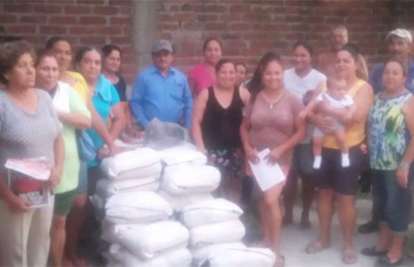 Se benefician con apoyos alimentarios, fruto de la lucha organizada 