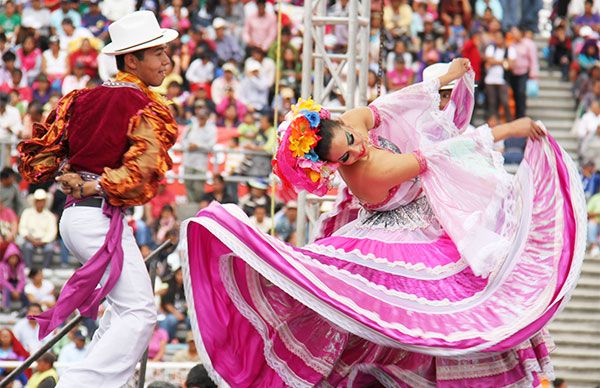 El arte y la cultura sensibilizan al hombre...