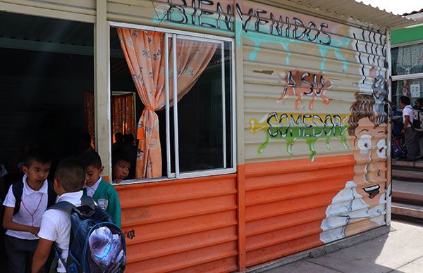 Docentes chimalhuacanos exigen apoyo de la federación