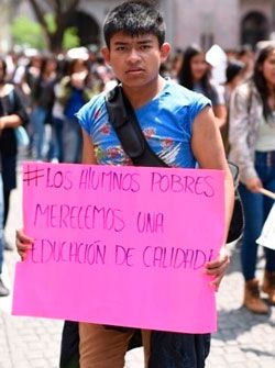 Sí estudian y sí trabajan