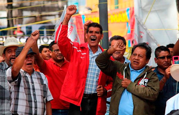Antorcha en pie de lucha 