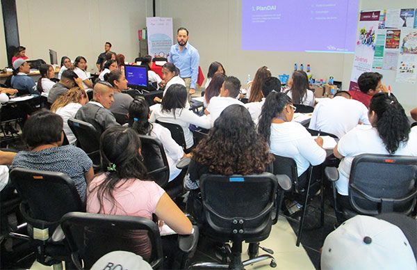 Capacitan a jóvenes en acceso a la información