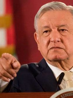 Los fantasmas de AMLO: cortina de humo para evitar la crítica a su mal gobierno