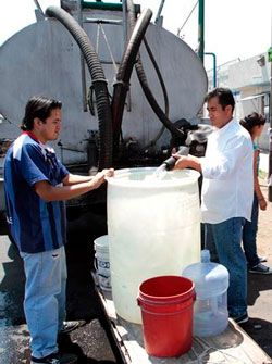 Sin agua, aumenta el riesgo de contagio por Covid-19