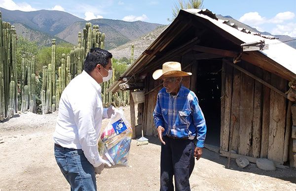 Antorchistas de Jaumave reciben despensas a domicilio