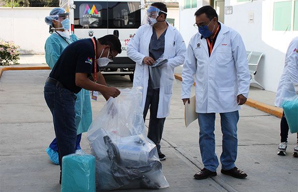 Gobierno municipal entrega insumos a clínica del ISSEMyM