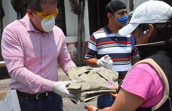 Dotan de uniformes y herramientas a Servicios Públicos Ixtapaluca