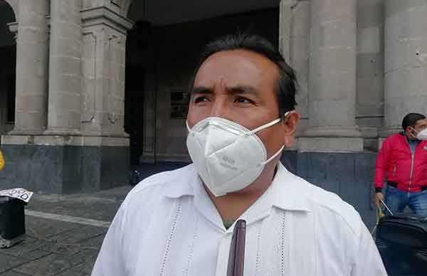 Del Mazo insiste en no pagar salario a 702 maestros 