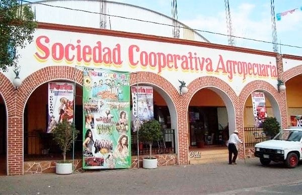 Negocios antorchistas bajo el fuego enemigo