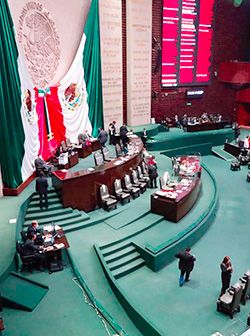 Diputados morenistas defraudan a queretanos