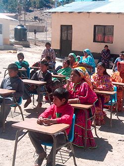 Estudiantes indígenas sin acceso a clases virtuales
