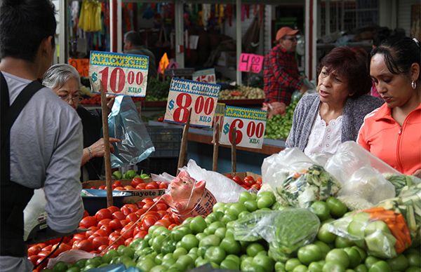 AMLO miente nuevamente: se encarecen combustibles y productos de la canasta básica