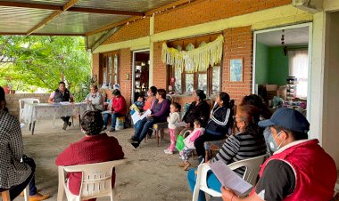 Encabeza activista antorchista reunión en Santiago Etla
