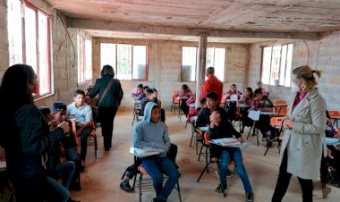 Supervisor escolar de la zona 007 visita a secundaria de Elambó