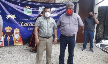 Caravana de los Reyes Magos llega a Colonia Antorchista de Tulúm