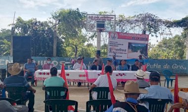 Urge crear nueva fuerza política tras desastres de Morena: César Hernández