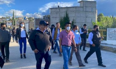 Logran antorchistas alumbrado público con paneles solares en Tlaxiaco 