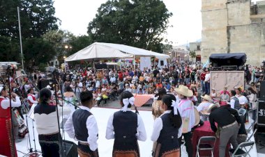 Cantan oaxaqueños a José Alfredo