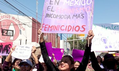 Día Internacional de la Mujer;  recordatorio para luchar para una mejor patria