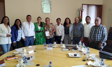 Atiende gobernadora de Aguascalientes a dirigencia antorchista