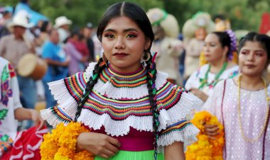Desfile de la feria de Tecomatlán 2025